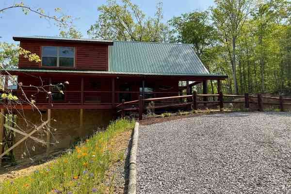 at angler's ridge a 2 bedroom cabin rental located in pigeon forge