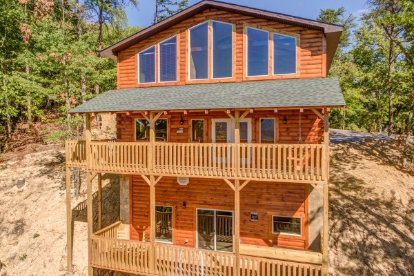 Canyon Camp Falls, a 2 bedroom cabin rental located in Pigeon Forge