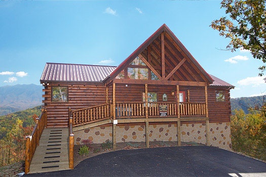 Elk Ridge Lodge, a 4-bedroom cabin rental located in Gatlinburg
