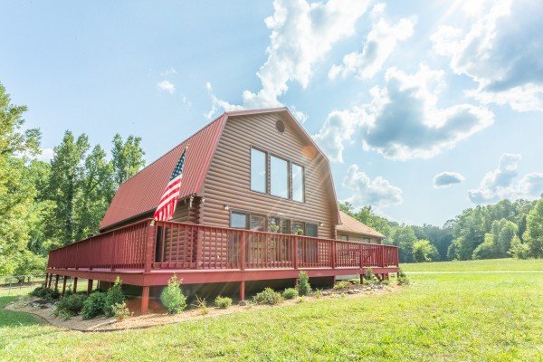 Side exterior view at 1 Crazy Cub, a 4 bedroom cabin rental located in Pigeon Forge