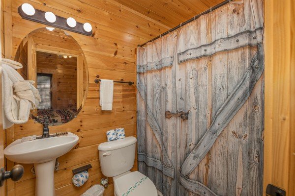 Bathroom at Loving Every Minute, a 5 bedroom cabin rental located in Pigeon Forge 