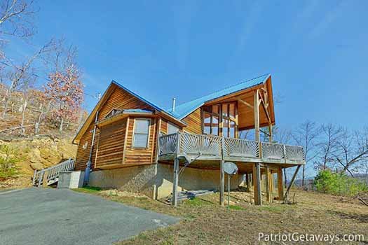 Flat parking area at About Time, a 2 bedroom cabin rental located in Pigeon Forge