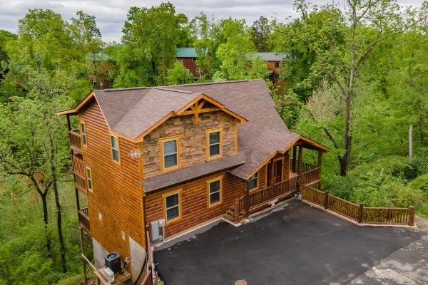 Looking at Alpine Adventure, a 4 bedroom cabin rental located in Pigeon Forge