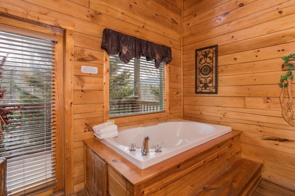 Jacuzzi tub at 5 Star Celebration, a 1 bedroom cabin rental located in Pigeon Forge