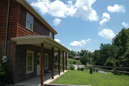 Front yard at Heaven Sent, a 2-bedroom cabin rental located in Pigeon Forge