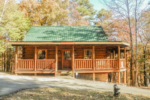 Moonlit Pines, a 2 bedroom cabin rental located in Pigeon Forge