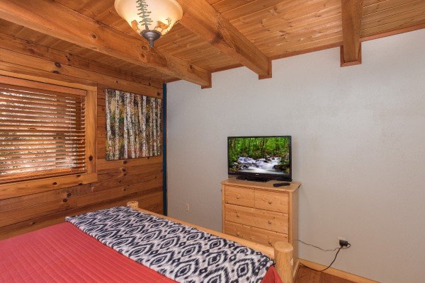 Snuggle Inn - A Pigeon Forge Cabin Rental