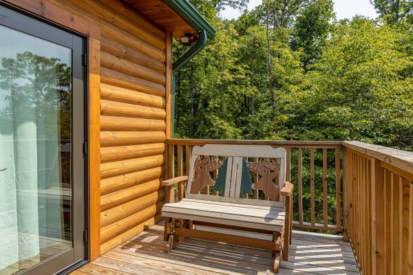 Bench seat at J's Hideaway, a 4 bedroom cabin rental located in Pigeon Forge