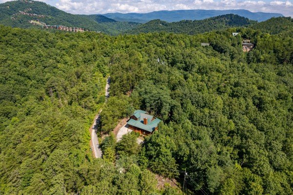 at the roost a 2 bedroom cabin rental located in pigeon forge