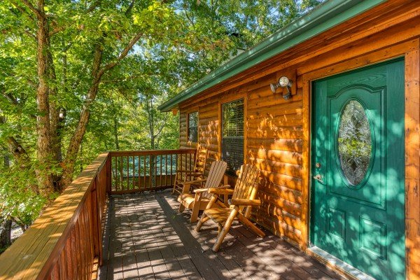 Front porch and entry at Pine Splendor, a 5 bedroom cabin rental located in Pigeon Forge