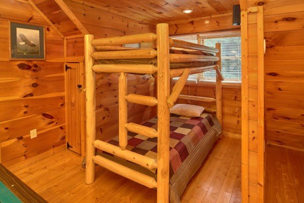 Twin bunks at Pop's Snuggle Bear, a 1 bedroom cabin rental located in Pigeon Forge