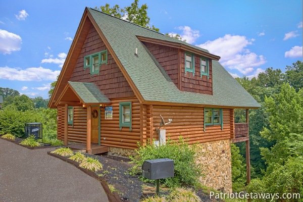 Hanky Panky, a 1-bedroom cabin rental located in Pigeon Forge