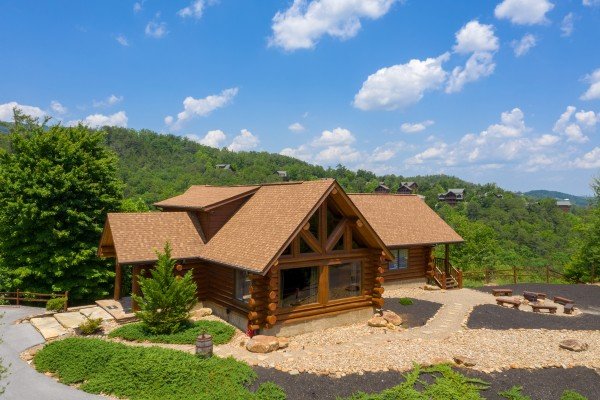 God's Country, a 4 bedroom cabin rental located in Pigeon Forge