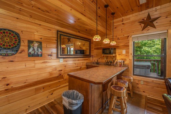 Wet bar at God's Country, a 4 bedroom cabin rental located in Pigeon Forge