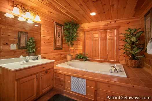 Third floor en suite bath with jacuzzi at The Big View, a 4 bedroom cabin rental located in Pigeon Forge