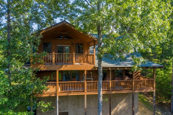 Majestic Mountain, a 4 bedroom cabin rental located in Pigeon Forge