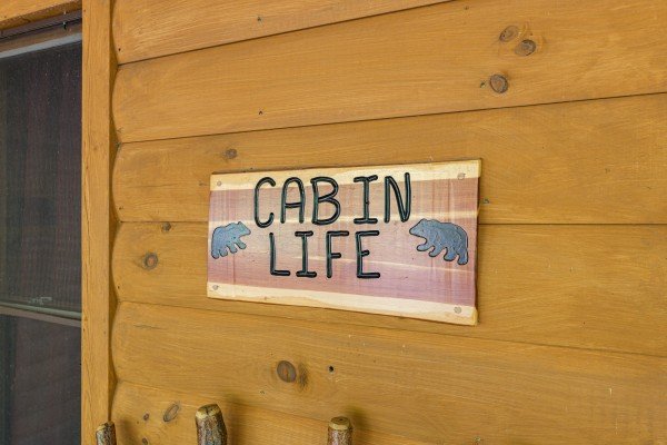 Cabin Life sign at Cabin Life, a 2 bedroom cabin rental located in Pigeon Forge