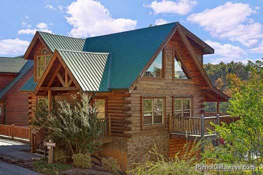 Logged Out - A Pigeon Forge Cabin Rental