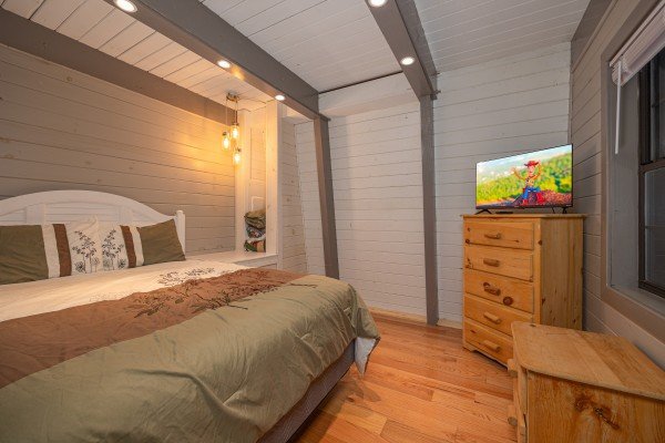 Bedroom TV at A Getaway Chalet, a 2 bedroom cabin rental located in Gatlinburg