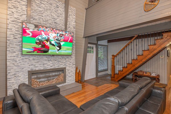 Living room with flat screen TV at A Getaway Chalet, a 2 bedroom cabin rental located in Gatlinburg
