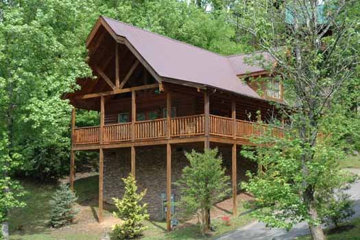 cabin with wrap around deck at Alpine Sondance, a 2 bedroom cabin rental located in Pigeon Forge