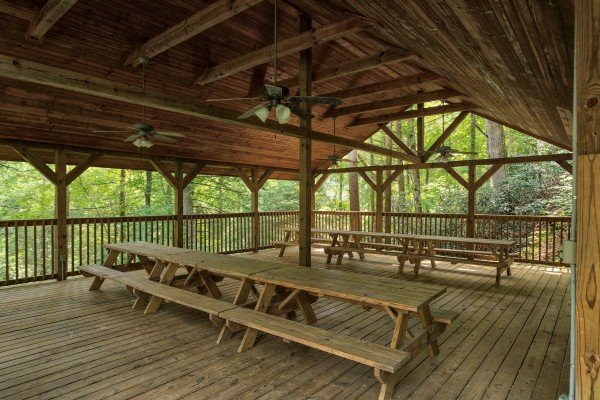 Picnic pavilion access for guests at Paws on the Porch, a 2 bedroom cabin rental located in Gatlinburg