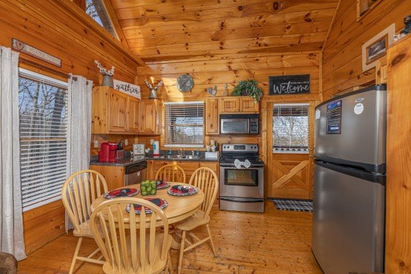 Honey Bear Haven - A Pigeon Forge Cabin Rental