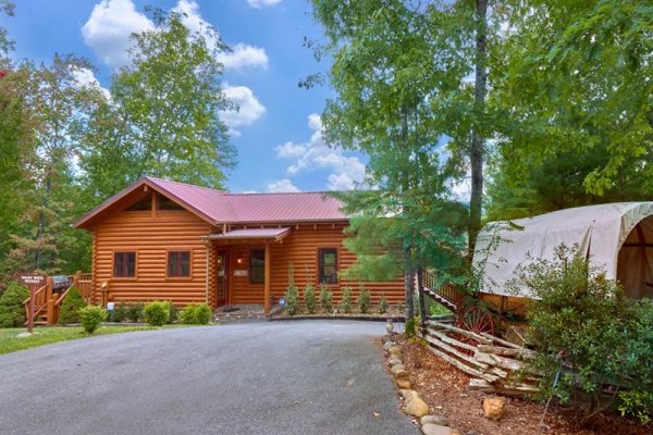 Level parking at Wagon Wheel Cabin, a 3 bedroom cabin rental located in Pigeon Forge