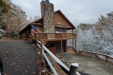 at lazy bear retreat a 4 bedroom cabin rental located in pigeon forge