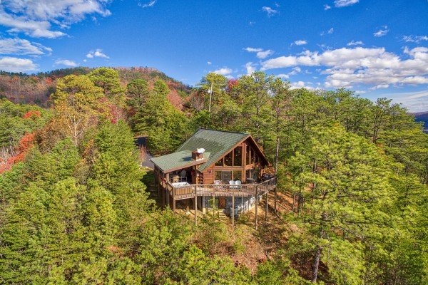 A drone view of R & R Hideaway, a 1 bedroom cabin rental located in Pigeon Forge