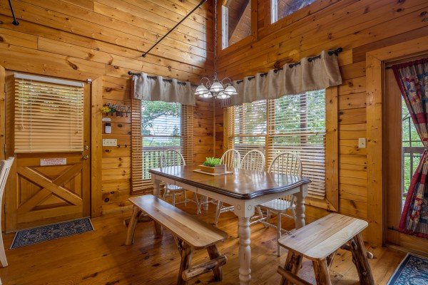 at bear sunrise a 2 bedroom cabin rental located in pigeon forge