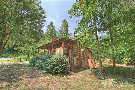 View of back deck at Call of the Wild, a 1-bedroom cabin rental located in Pigeon Forge