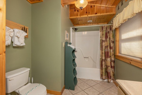 Lookout Lodge - A Pigeon Forge Cabin Rental