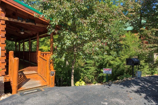 Entry with a charcoal grill at Bearfoot Paradise, a 3-bedroom cabin rental located in Pigeon Forge
