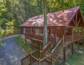 Lincoln Logs - A Gatlinburg Cabin Rental