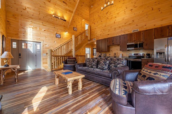 Living room seating at Swimmin' Hole In 1, a 2 bedroom cabin rental located in Gatlinburg