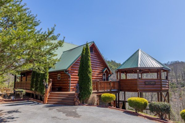 Rainbow's End, a 4 bedroom cabin rental located in Pigeon Forge