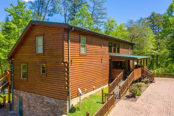 Exterior of cabin at Smokies Paradise Lodge, a 5 bedroom cabin rental located in Pigeon Forge
