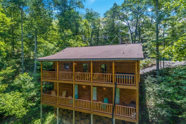 Tennessee Treasure, a 3 bedroom cabin rental located in Pigeon Forge