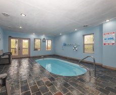 Pool at Everly's Splash, a 4 bedroom cabin rental located in Pigeon Forge