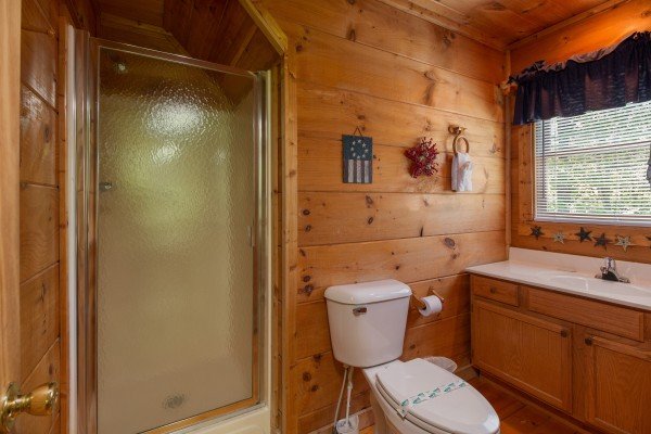 Bathroom with a shower at Patriot Inn, a 1 bedroom Gatlinburg cabin rental