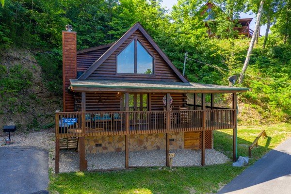Summer exterior at Lakeview Point, a 2 bedroom cabin rental located in Douglas Lake