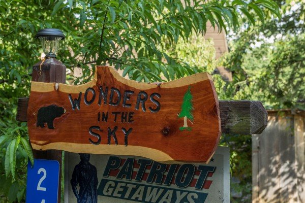 Custom welcome sign at Wonders in the Sky, a 3 bedroom cabin rental located in Gatlinburg