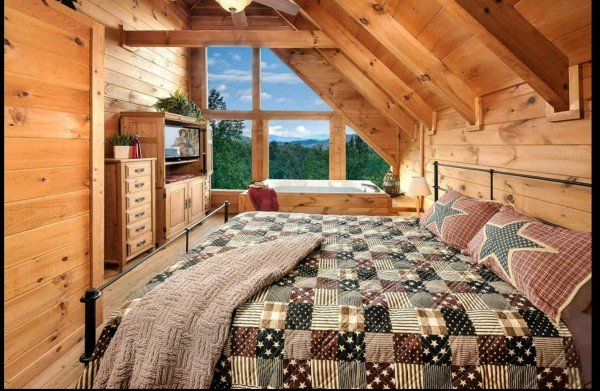 at american beauty a 2 bedroom cabin rental located in pigeon forge