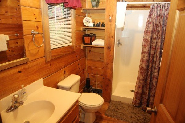 at wild at heart wears valley a 1 bedroom cabin rental located in pigeon forge