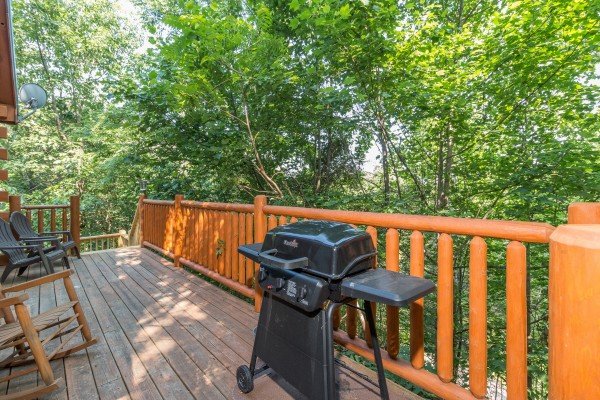 Grill on the deck at My Blue Heaven, a 1 bedroom cabin rental located in Gatlinburg