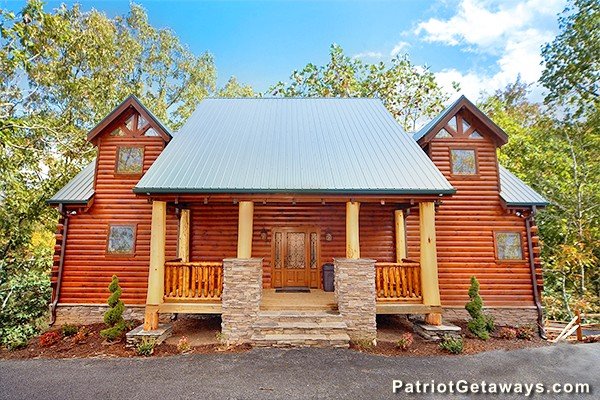Looking at the entry to the cabin at Incredible! A 6 bedroom cabin rental located in Gatlinburg