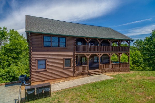 Moose Lodge, a 4 bedroom cabin rental located in Sevierville
