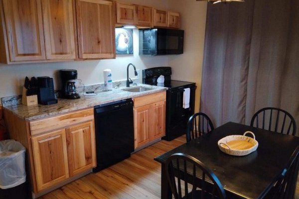 at liam's lookout a 2 bedroom cabin rental located in pigeon forge