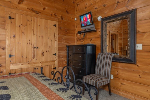 Mountain Laurel Lodge - A Pigeon Forge Cabin Rental